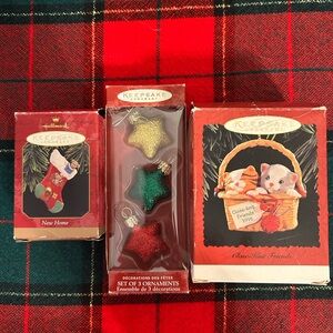 Hallmark Keepsake Ornaments Bundle (#4) with Red, Green, Gold